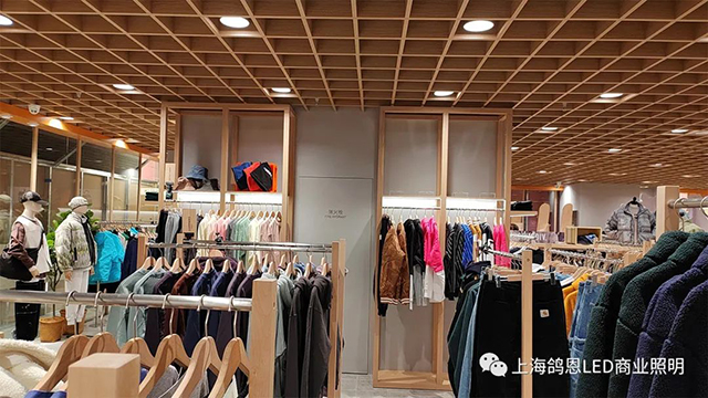 1675388624807630.jpg 23010604.jpg